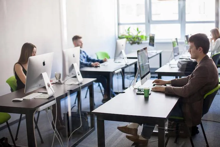81b70a490e6f9b4881e83e198f5773d7 - How to Staff and Manage Distributed Software Teams: 4 Tips From Practitioners