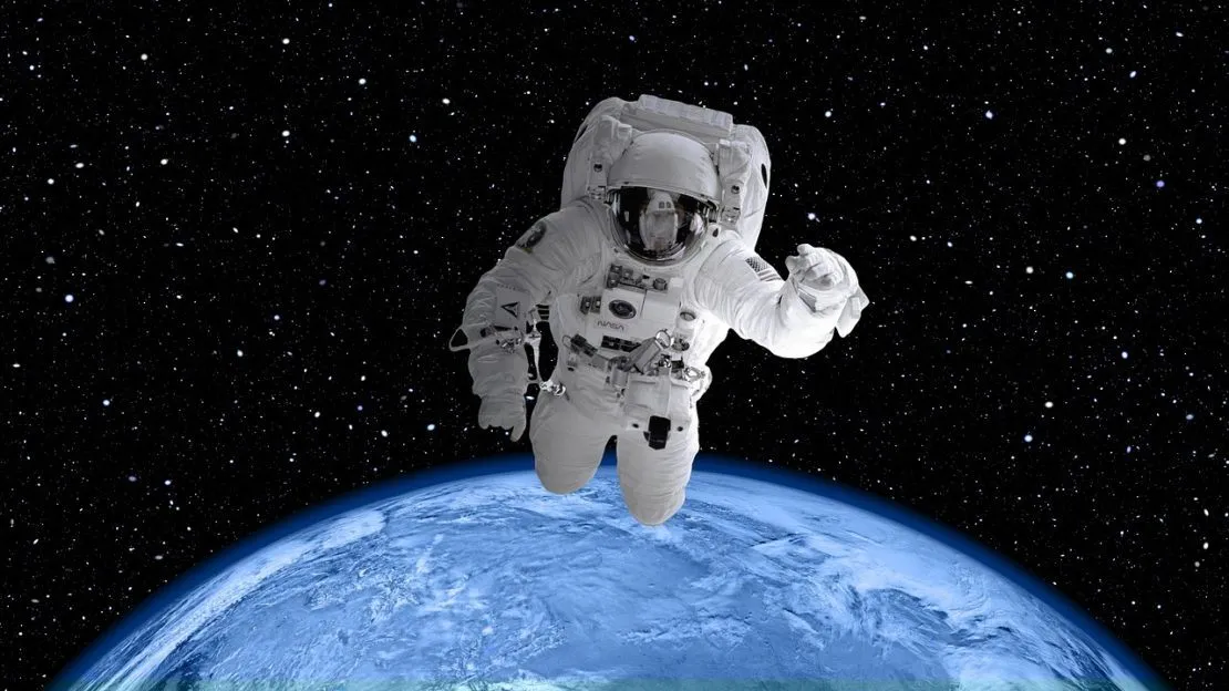 Blog space suit 2539247 1280 e1556011741956 - Blog